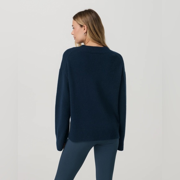 Vuori Ocean Blue Émilie Cashmere Oversized V-Neck - Picture 3 of 4